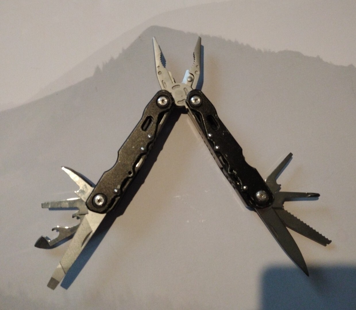 Sarge 10 In 1 Black Zytel Stainless Steel Multi Tools in Great Condition