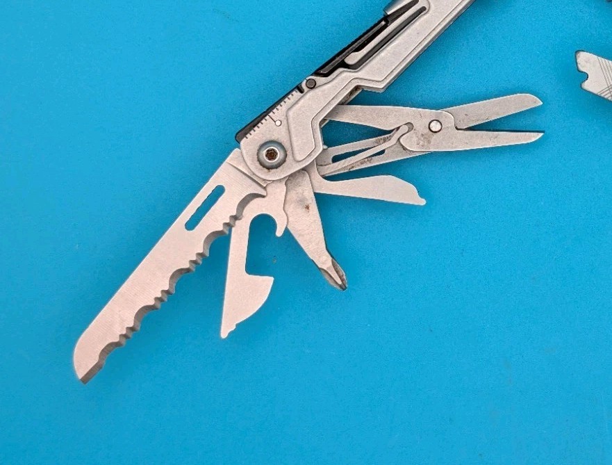 SOG PowerPint Tool Compact Lightweight Silver Multi-Tool!