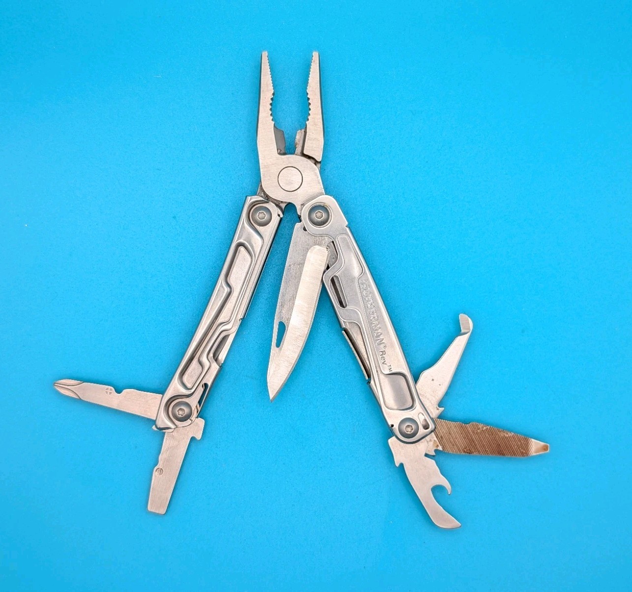 Leatherman Rev 3.8″ Multi-Tool, Stainless! *BANK OF LABOR*