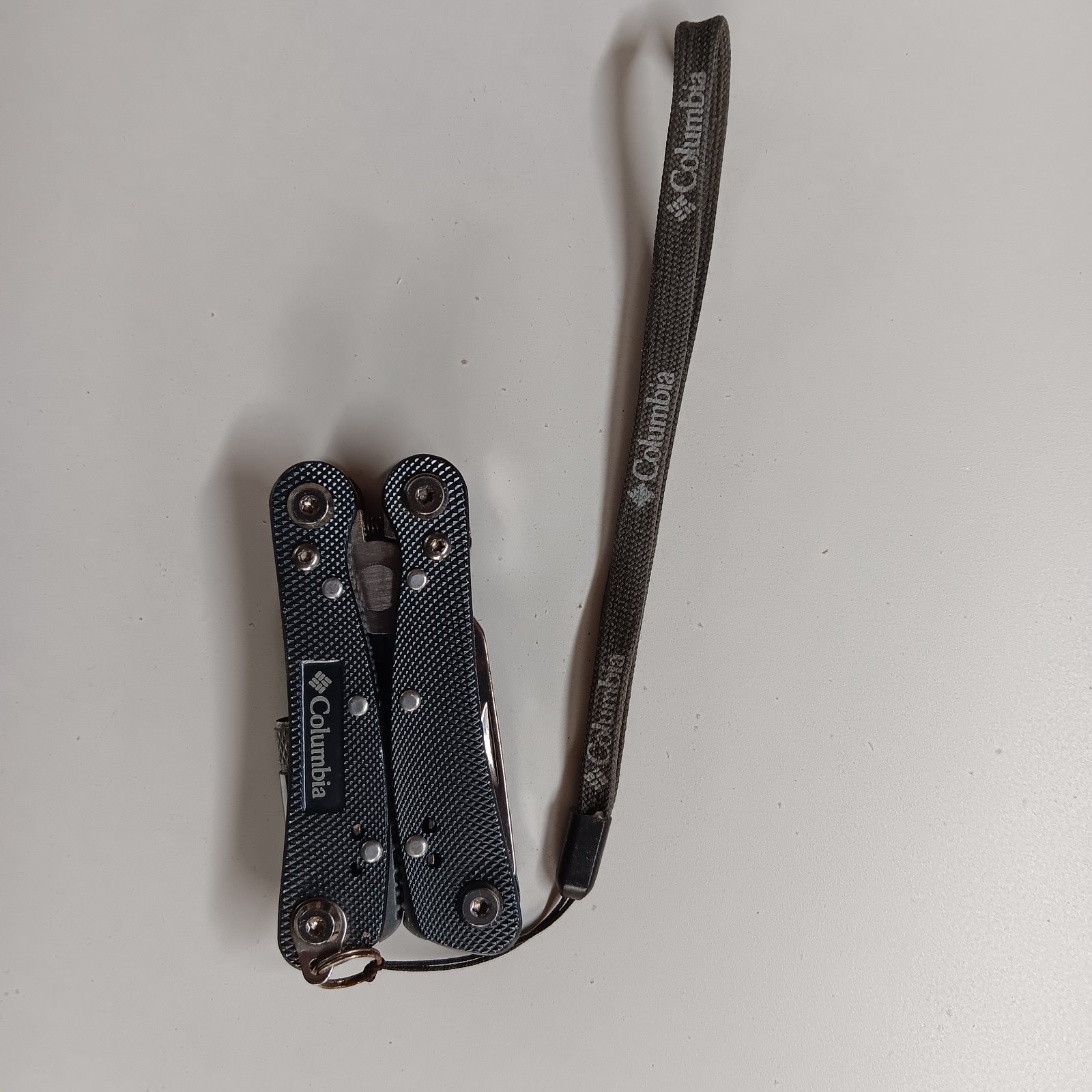 Columbia Multi-Tool with LED Light