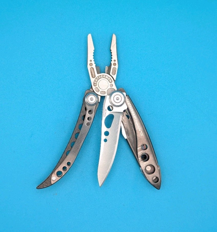 Leatherman Freestyle CX Multi-Tool – Discontinued – FAST SHIPPING!