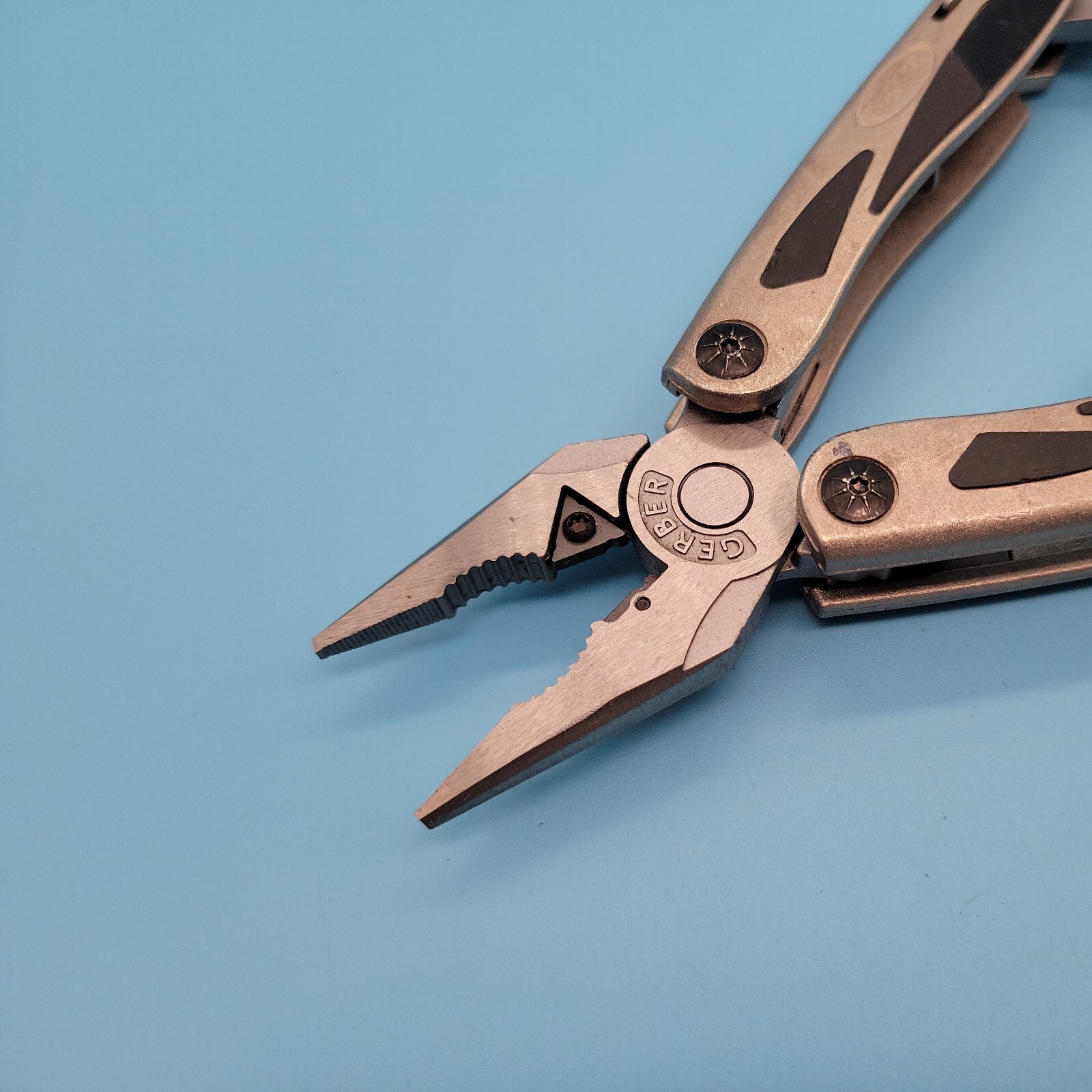 GERBER 800 LEGEND MULTI TOOL MULTI-PLIER: CARBIDE CUTTERS PLIERS REMGRIT