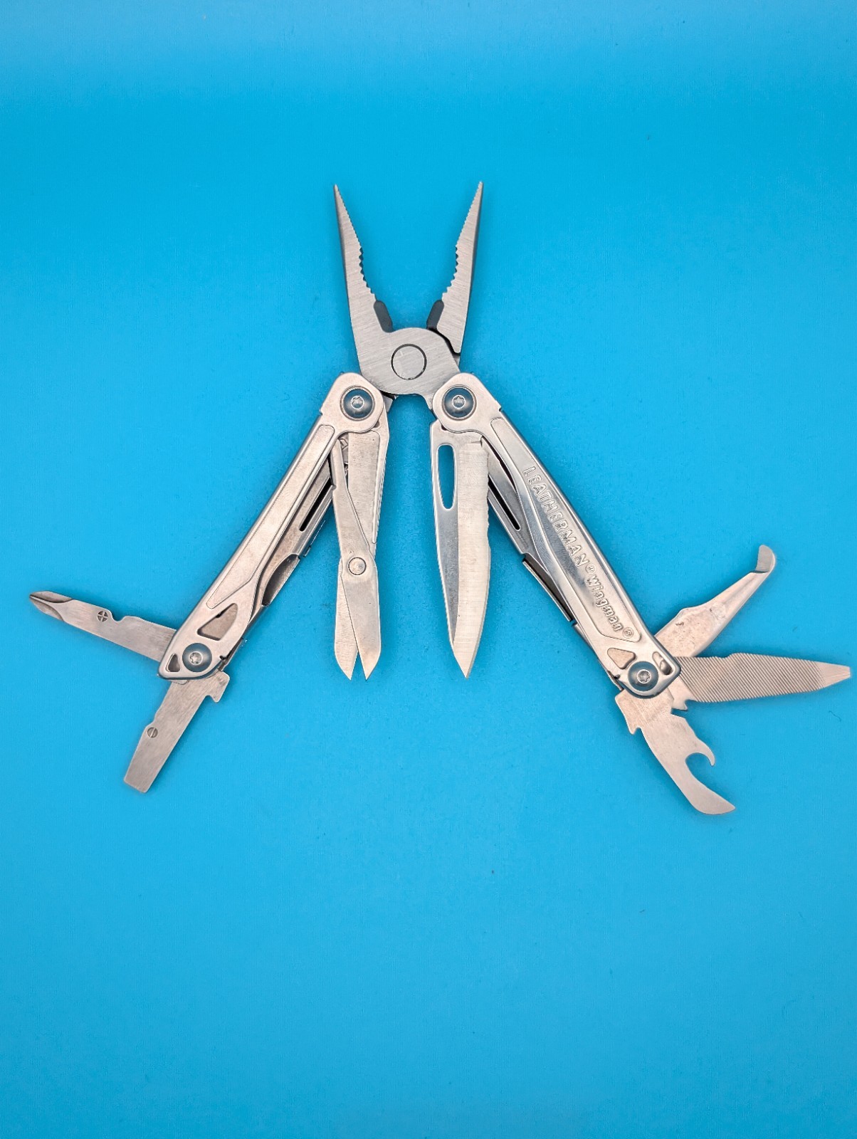 LEATHERMAN WINGMAN MULTI-TOOL! WITH SHEATH! FREE SHIPPING!