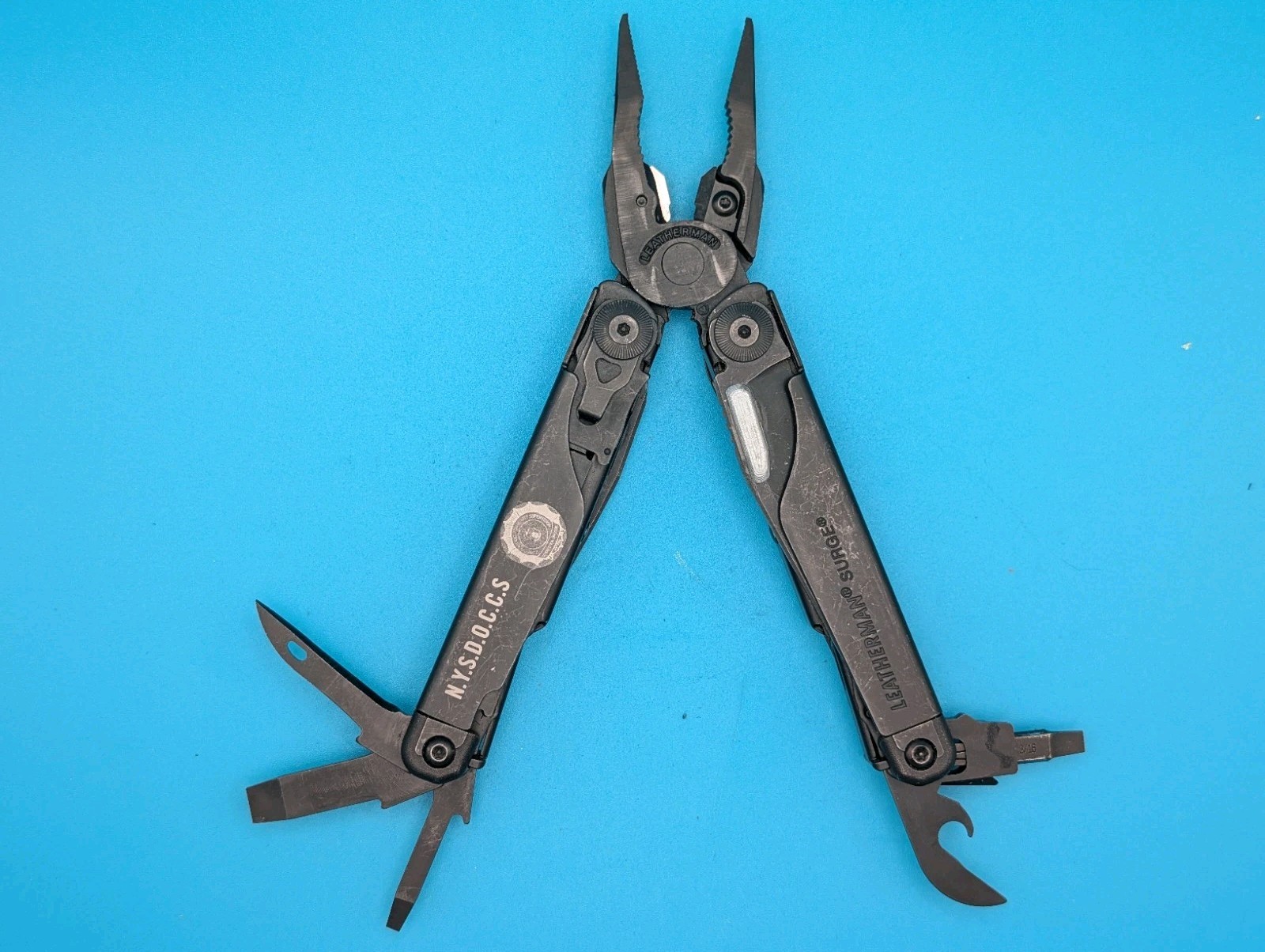 Leatherman Surge Heavy Duty Multi-Tool! GOOD WORKING CONDITION! BLACK OXIDE!