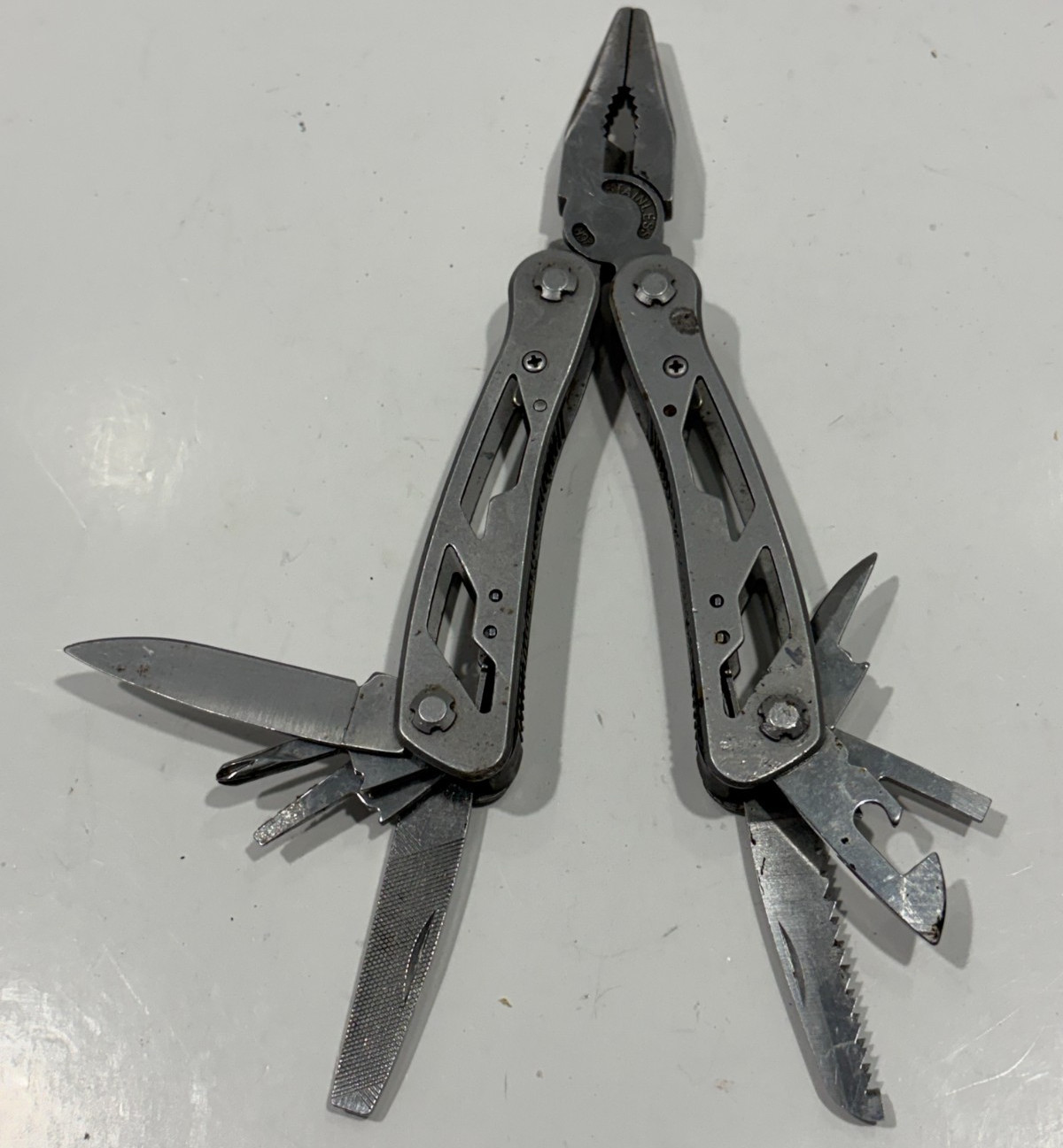 Stanley 12 in 1 Multi Tool Pliers Knife Stainless Folding Exc. Condition
