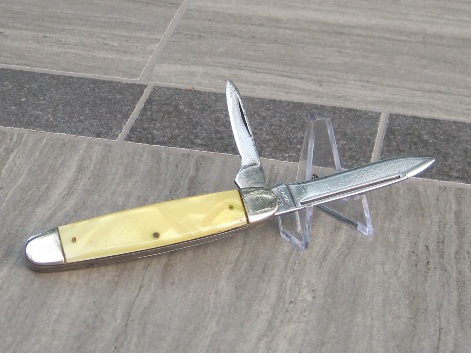FISHERMAN’S FRIEND multi-tool (no sheath) and bonus Camillus pocketknife
