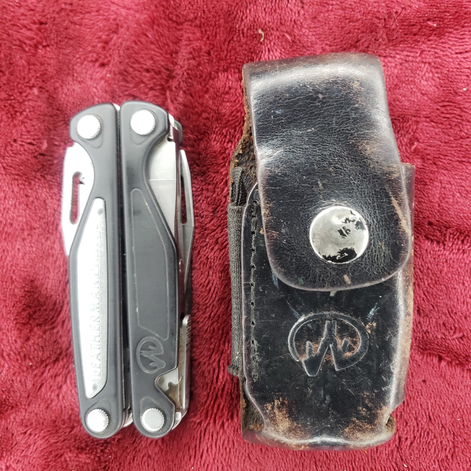 Leatherman Charge AL Multitool with Leather Sheath- Discontinued/Retired