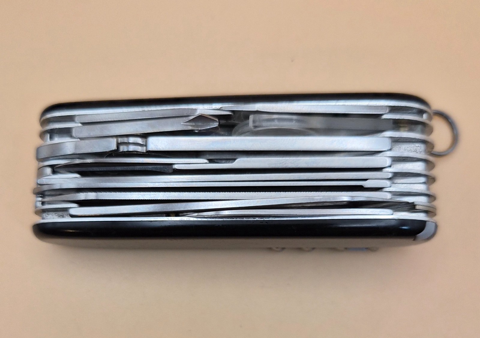 Victorinox SWISSCHAMP Swiss Army Knife – Good Condition (001)