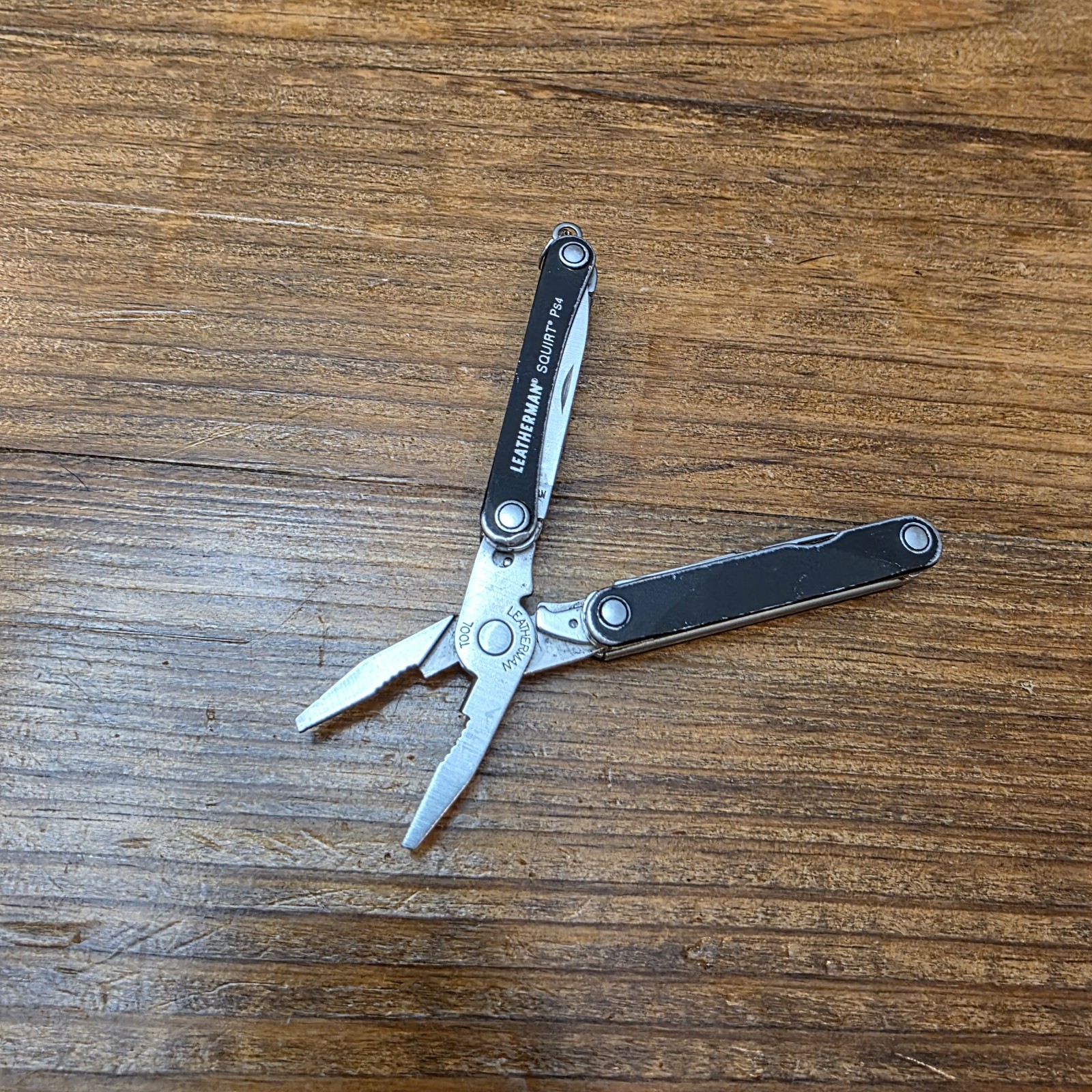 Leatherman SQUIRT PS4 Multi-Tool! BLACK! *broken scissors spring*