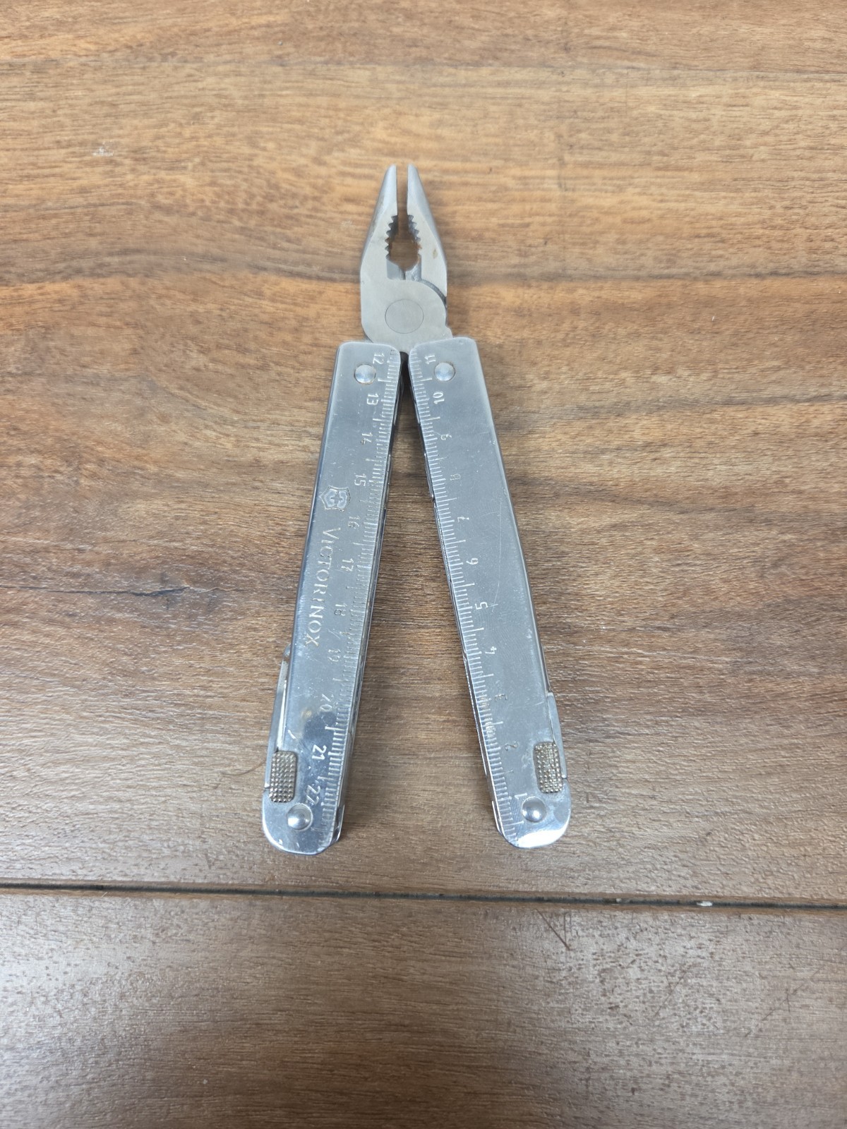 Victorinox (Swiss Army) Swiss Tool Multi Tool – Pliers *no Sheath