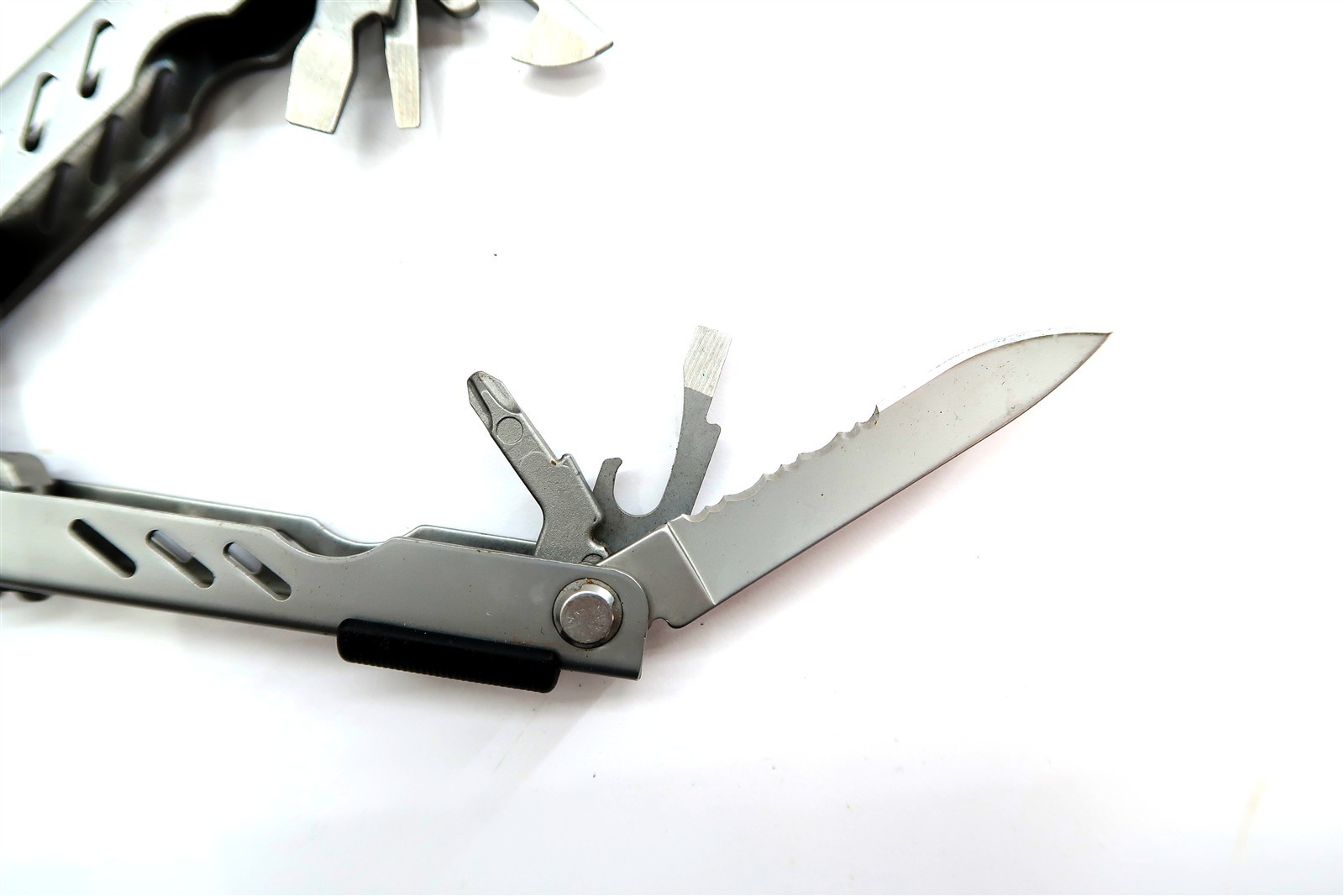 GERBER Fiskars Multi-tool Stainless with Sheath Made in USA NICE CONDITION