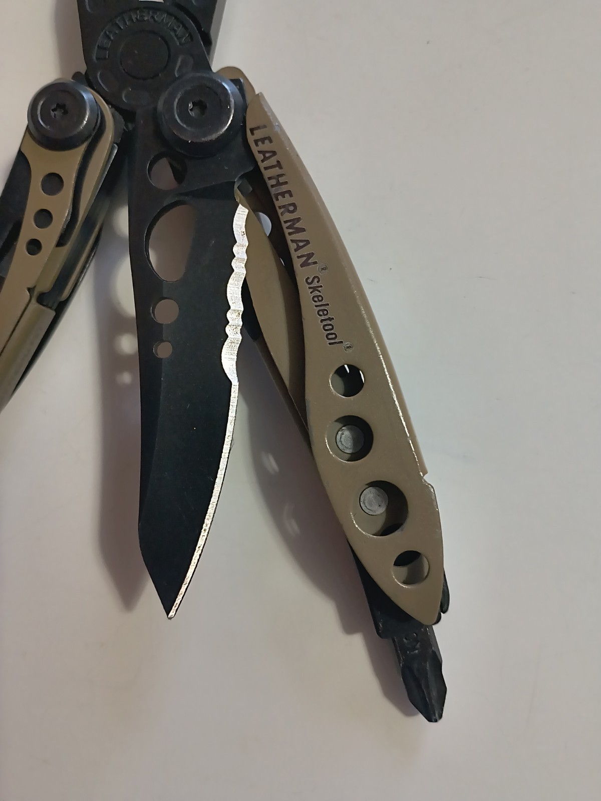 Leatherman Skeletool Coyote Tan multi tool Discontinued