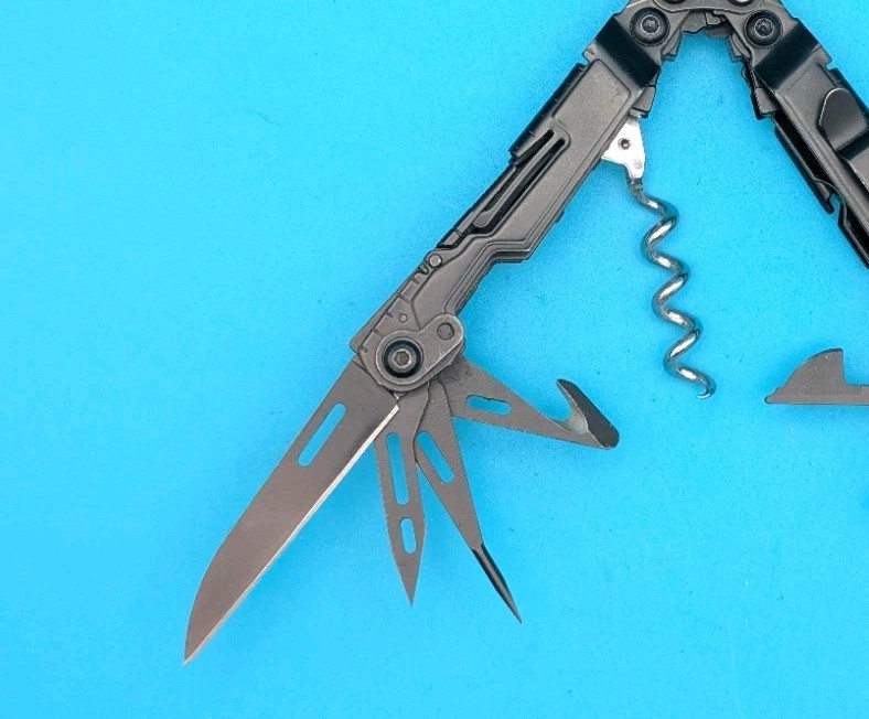 SOG Powerlitre Screwdriver Corkscrew Needlenose Pliers Knife Multi Tool! Black!