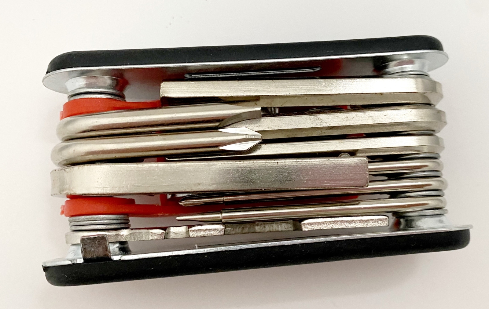 New In Package Handy On the Go Ultimate Pocket Tool 10 in 1 With sockets