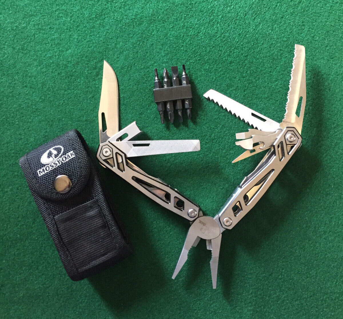 MOSSY OAK Premium Multitool 21-in-1 Multi Tool Sleeve Plier Saw + more EDC