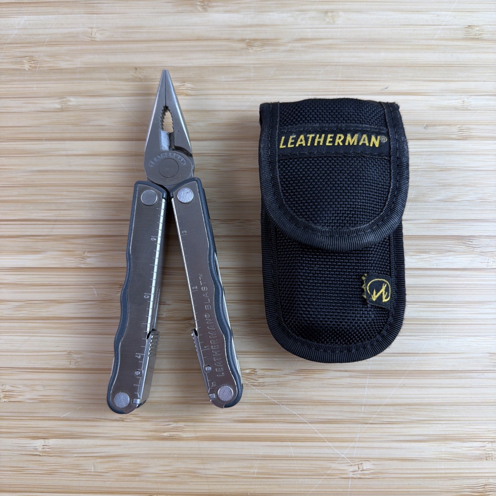 LEATHERMAN BLAST MULTI TOOL W/SHEATH KNIFE PLIERS SAW SCISSORS RETIRED