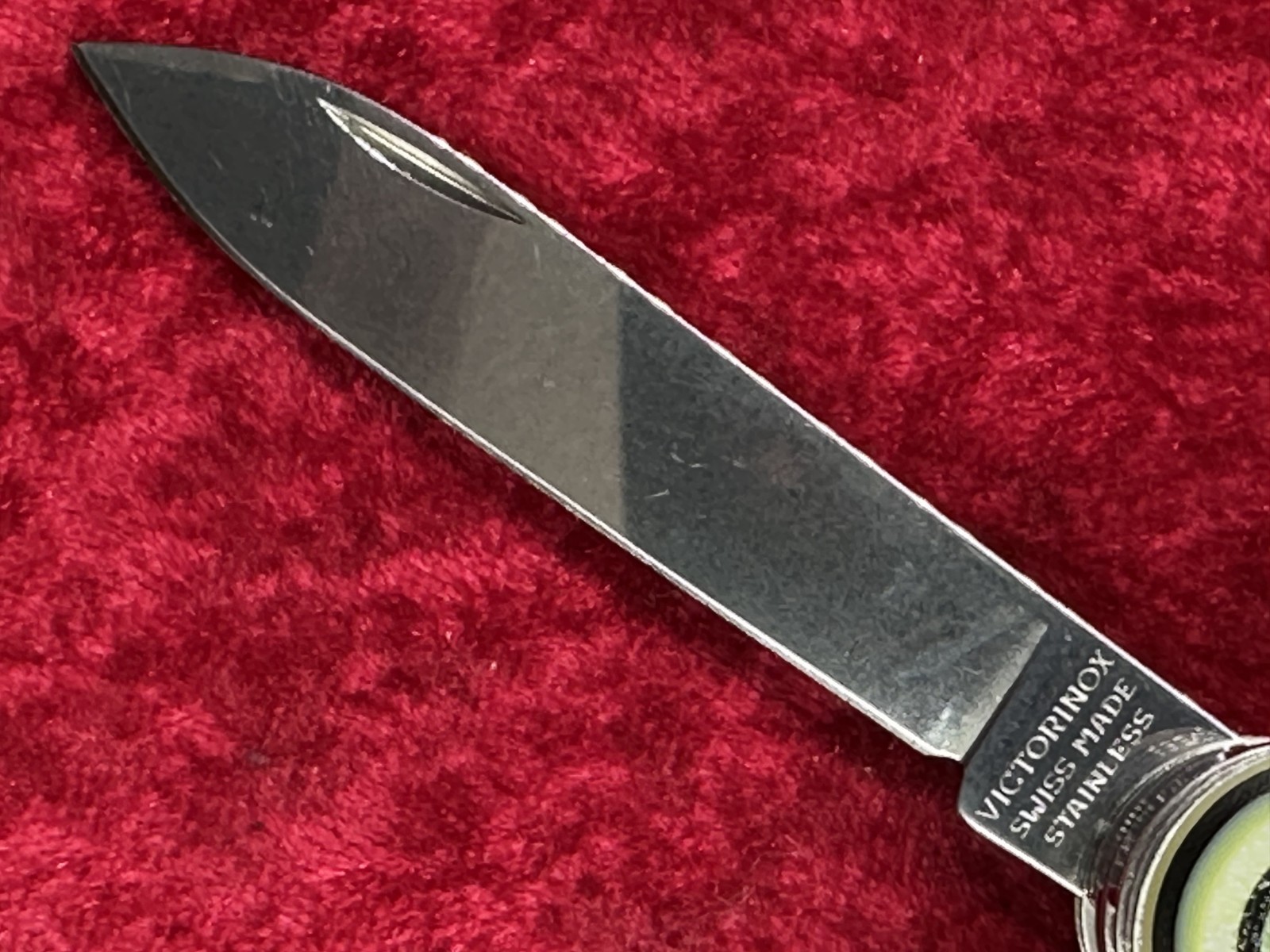 Victorinox SwissChamp Custom Glow In The Dark Scales Swiss Army Knife 91mm (691)