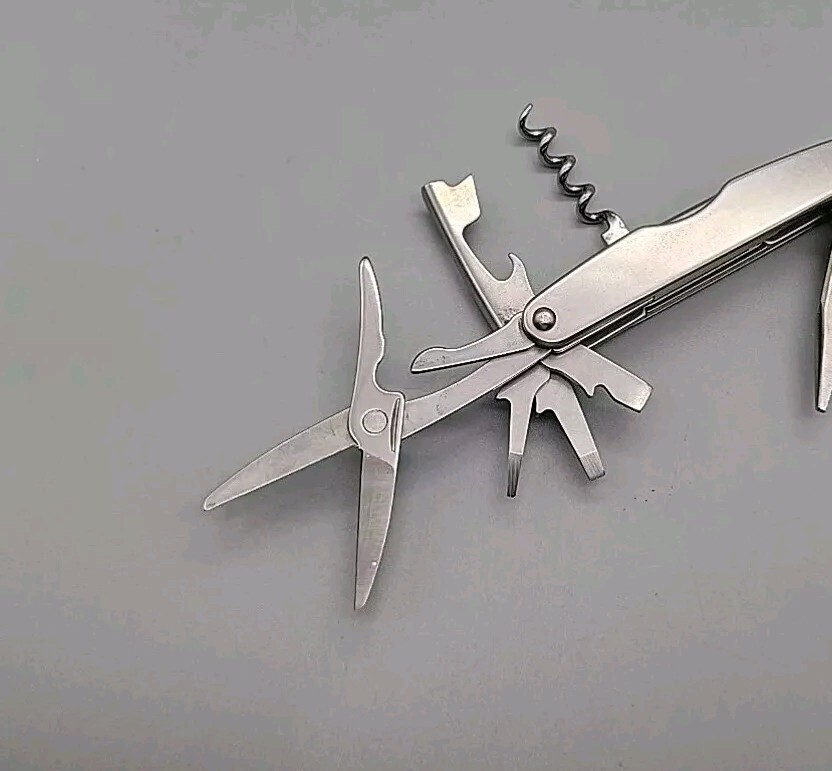 Leatherman Juice CS4 Multi-Tool – Dated 0216 – Blue – Pliers * Retired *