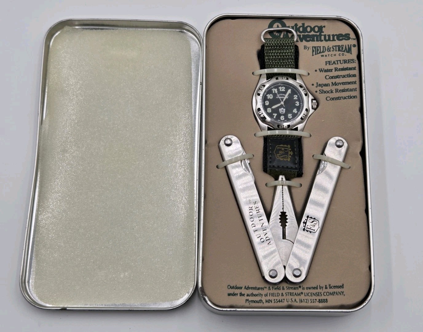 Field & Stream Men’s Watch & 8 Function Multi-Tool Gift Set • Black/Green Watch