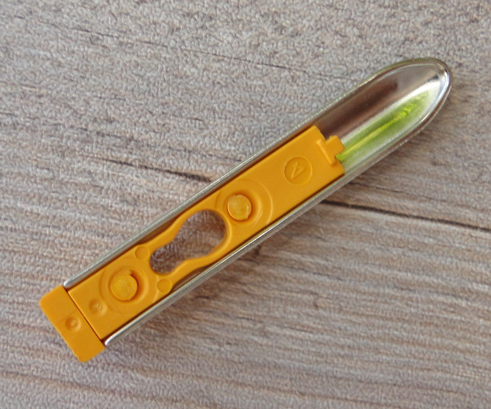Leatherman® Signal Diamond Coated Sharpener Yellow for Signal Multi-Tool 935000