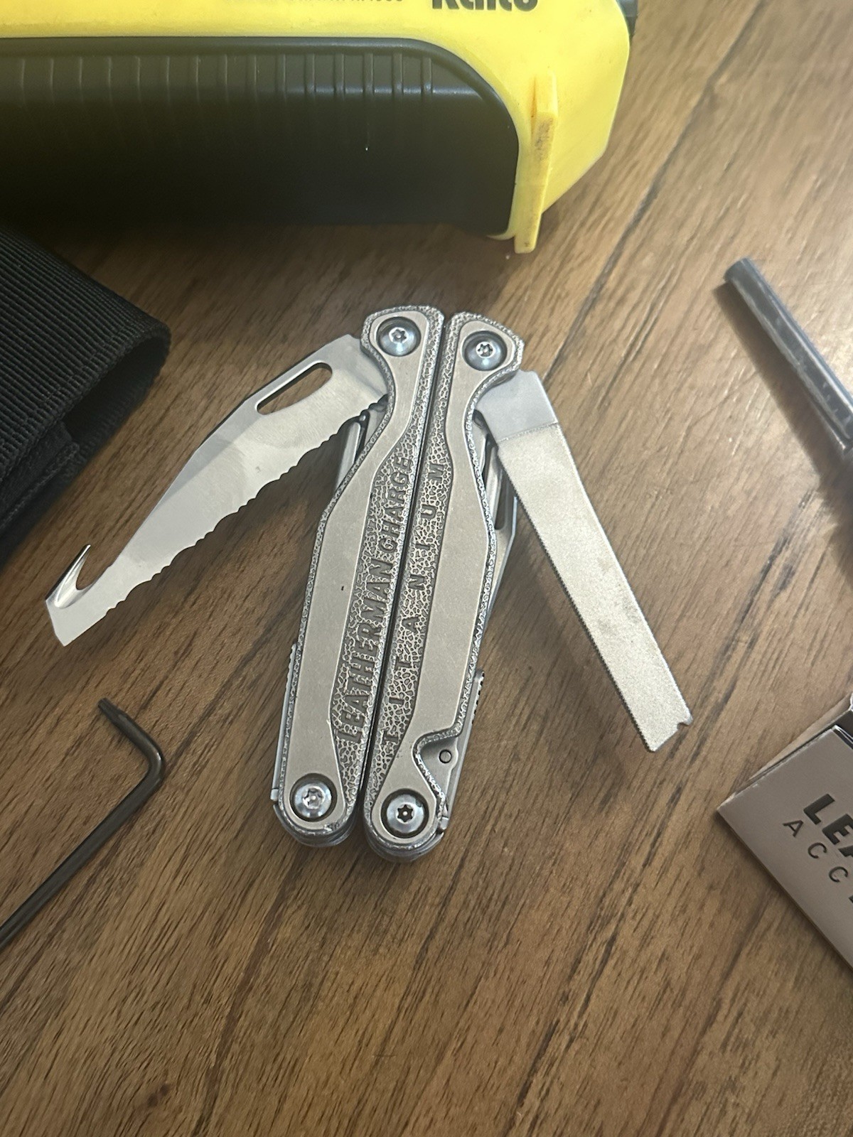 Leatherman Charge Plus TTI Survival Kaito KA500 Emergency Radio Flint Fire Rod+