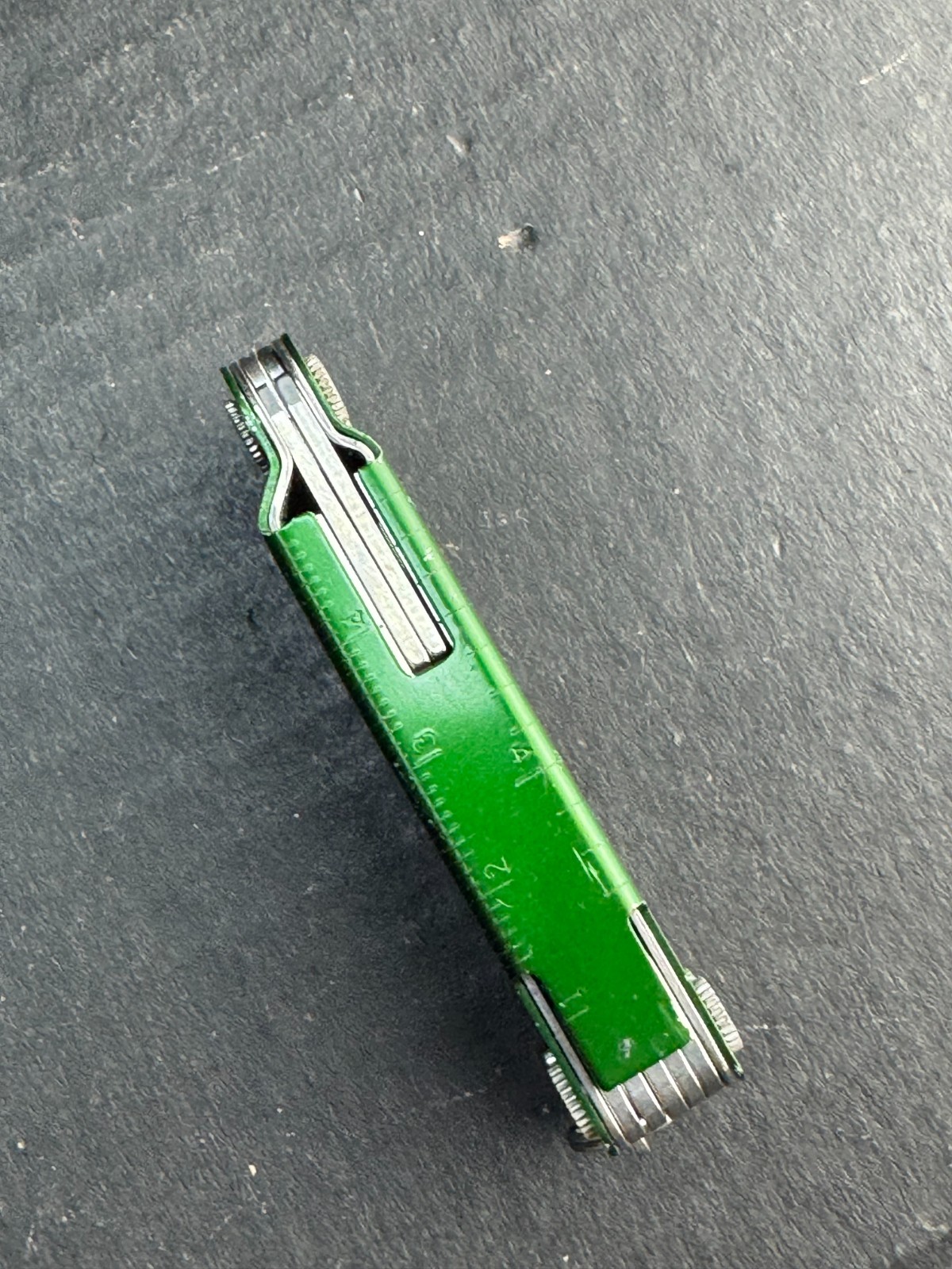 Leatherman Micra 10 in 1 Multitool Anodized Aluminum – Green