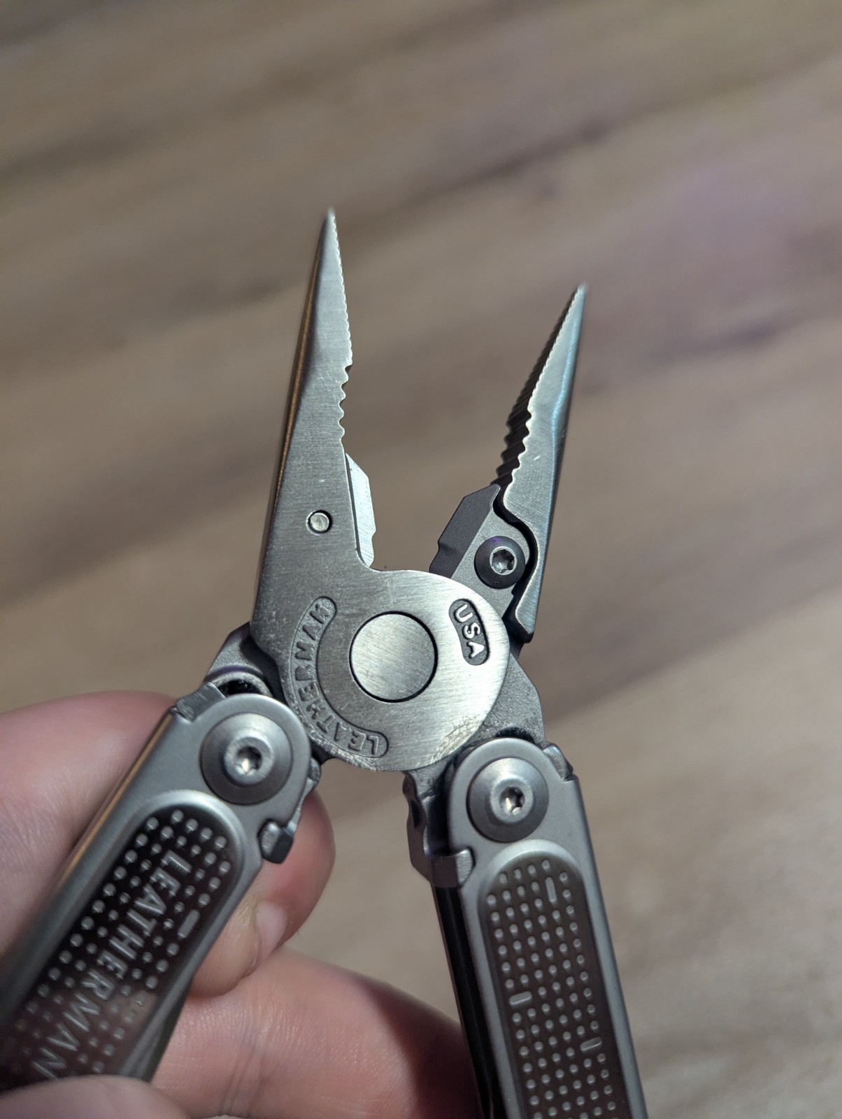 Leatherman Free P2 Stainless Steel Multi Tool