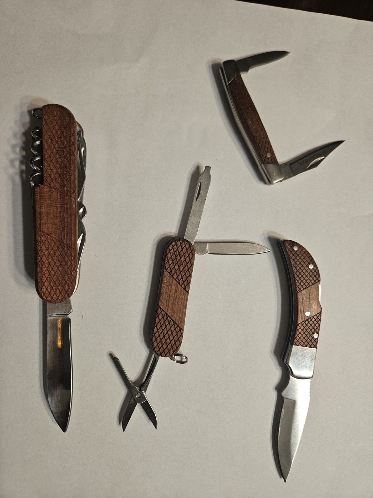 Winchester 4 Piece Wood Handle Pocket Knife /Multi Tool Set