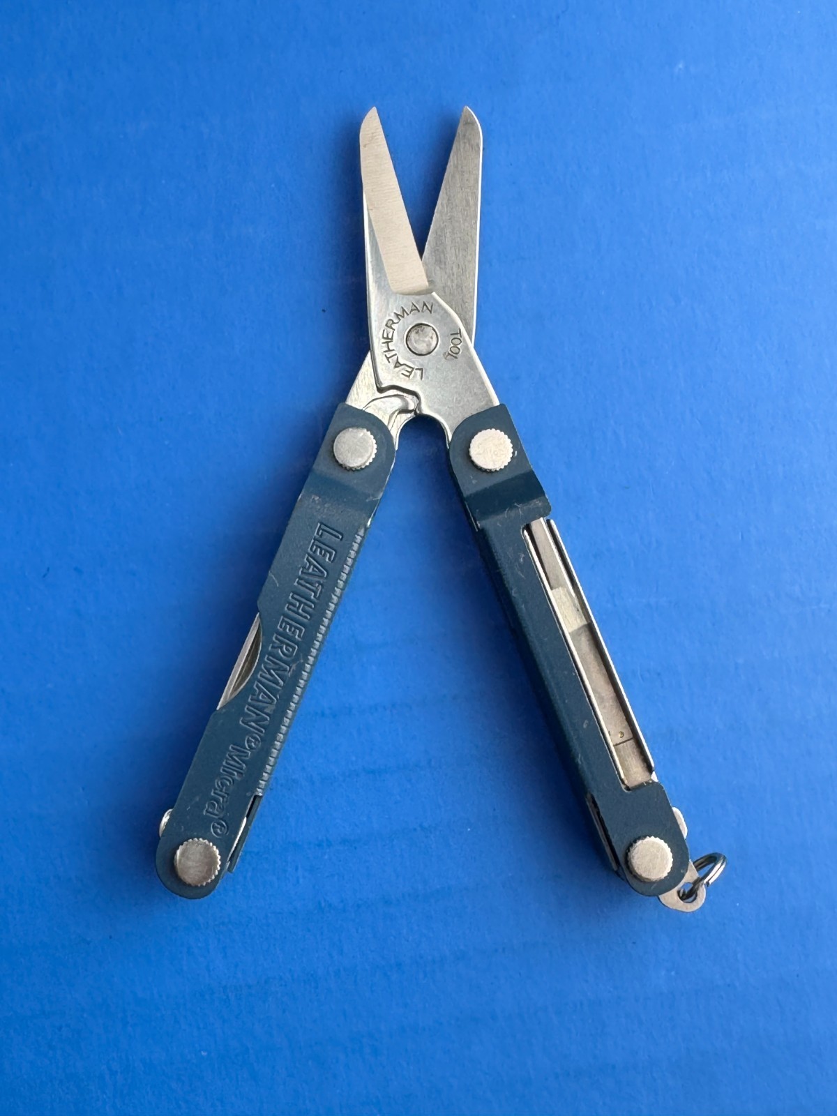 Leatherman Micra 10 in 1 Multitool Anodized Aluminum – Navy Blue