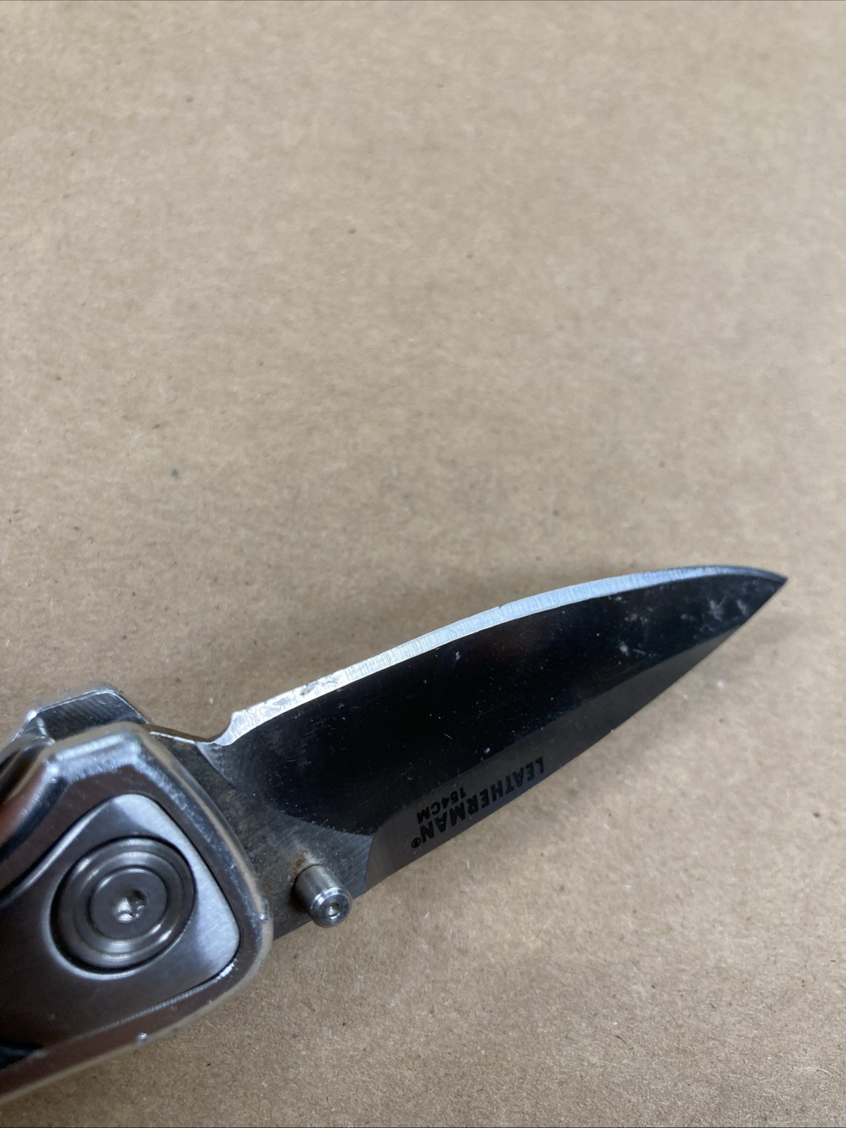 Leatherman K502X Multitool knife Folding Blade Screwdriver Bits Carabiner