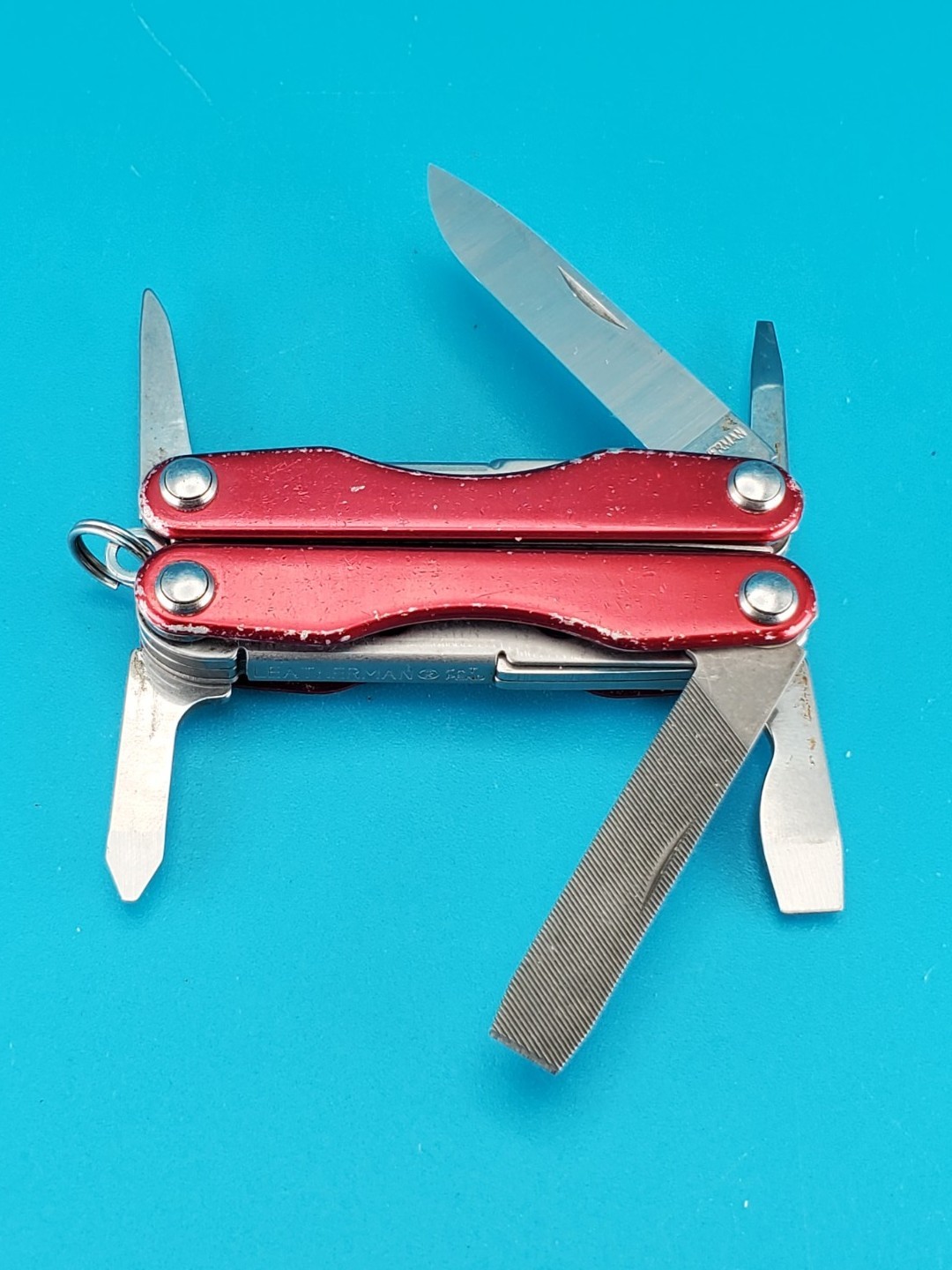 Leatherman Squirt P4 Multi-Tool, Key Ring, Retired, RED!