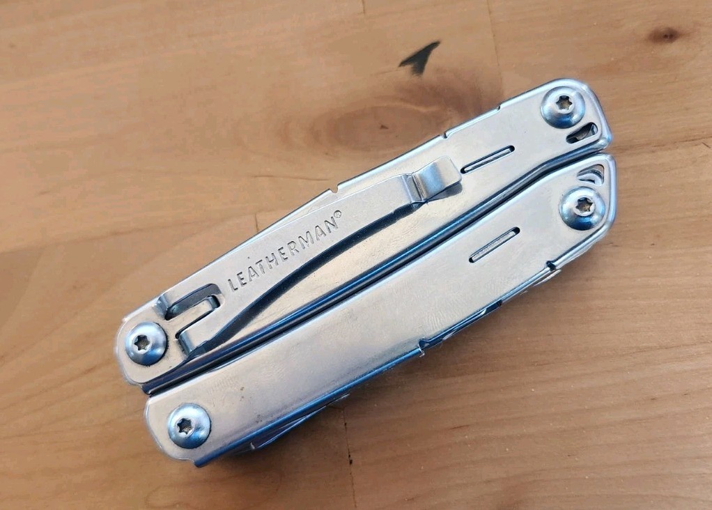 Leatherman Wingman Multi Tool Scissors Knife Pliers Screwdrivers Blade – QTY 1