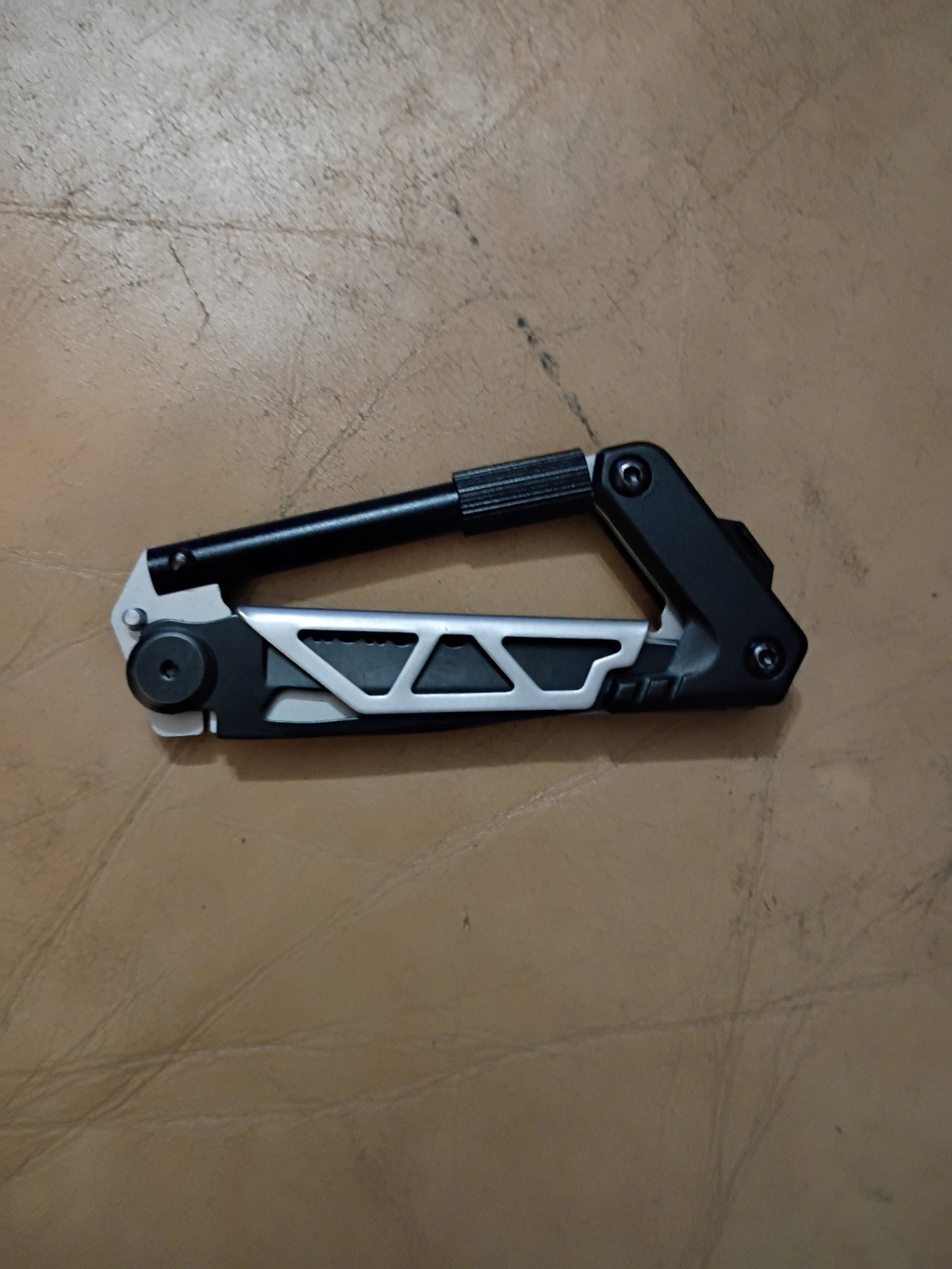 Carabineer Clip Multi Tool/Knife