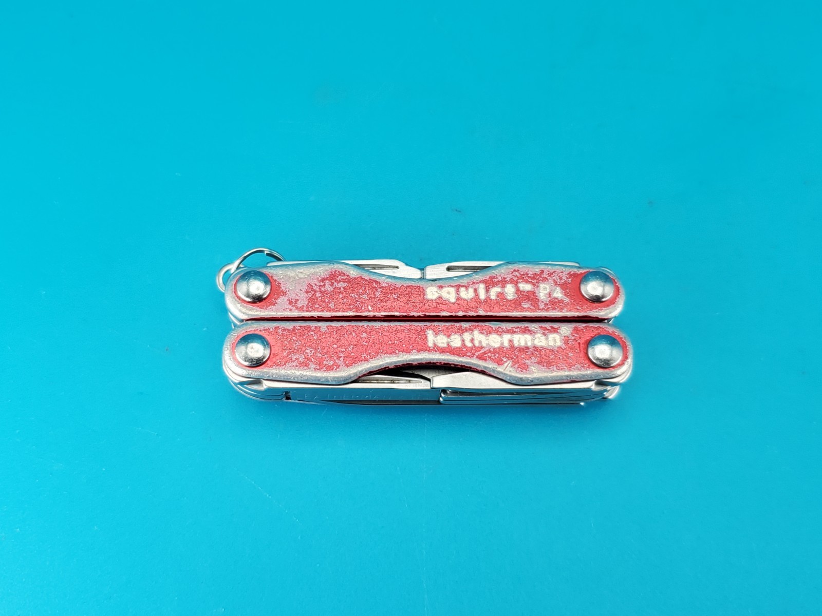 Leatherman Squirt P4 Multi-Tool, Key Ring, Retired, RED!