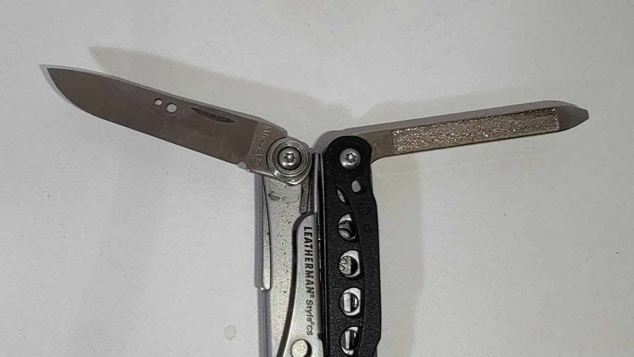 Leatherman Black Multi-Tool Style CS
