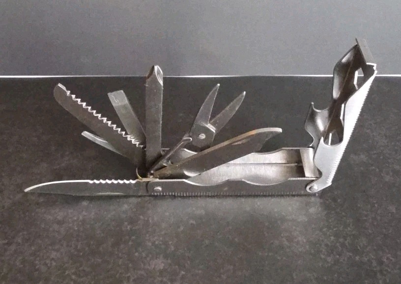 COAST Micro-Toolbox Multitool Stainless Steel 7 blades