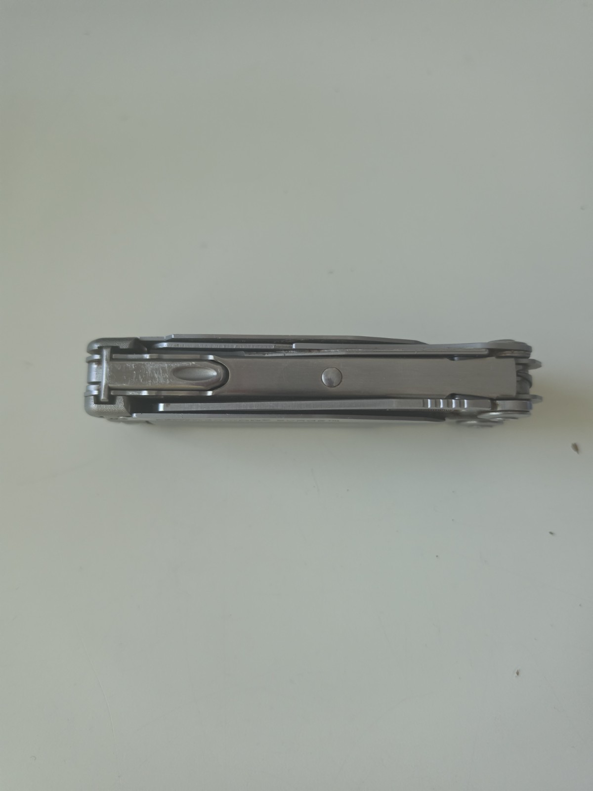 LEATHERMAN SURGE 19-In-1 Heavy Duty Multitool Locking Blade Xchanger