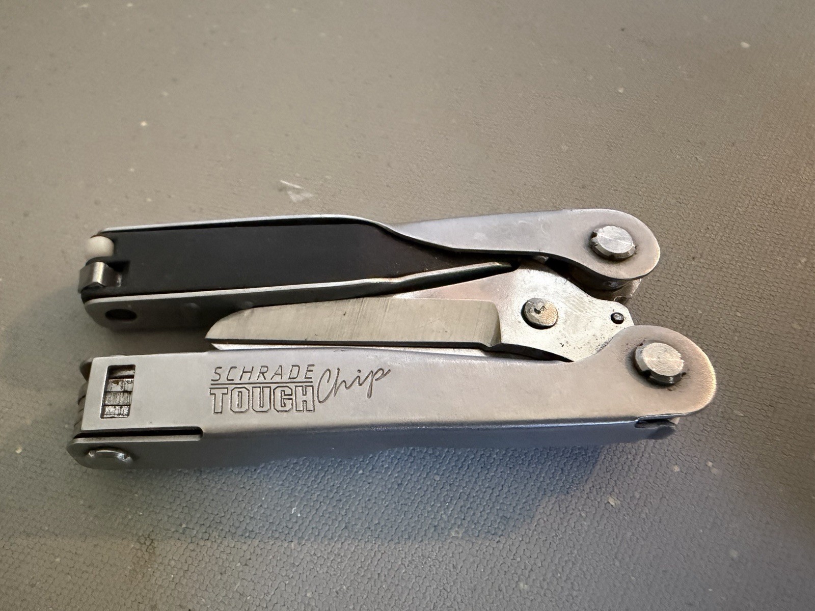 Schrade Tough Chip Compact Multi-Tool Cutters Knife Folding EDC Tool USA