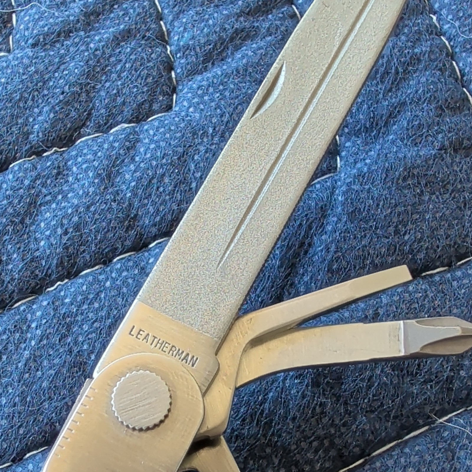 Leatherman PST II Multi-Tool 9-in-1 Stainless Steel w/ Sheath, 2-1/2″ Blade