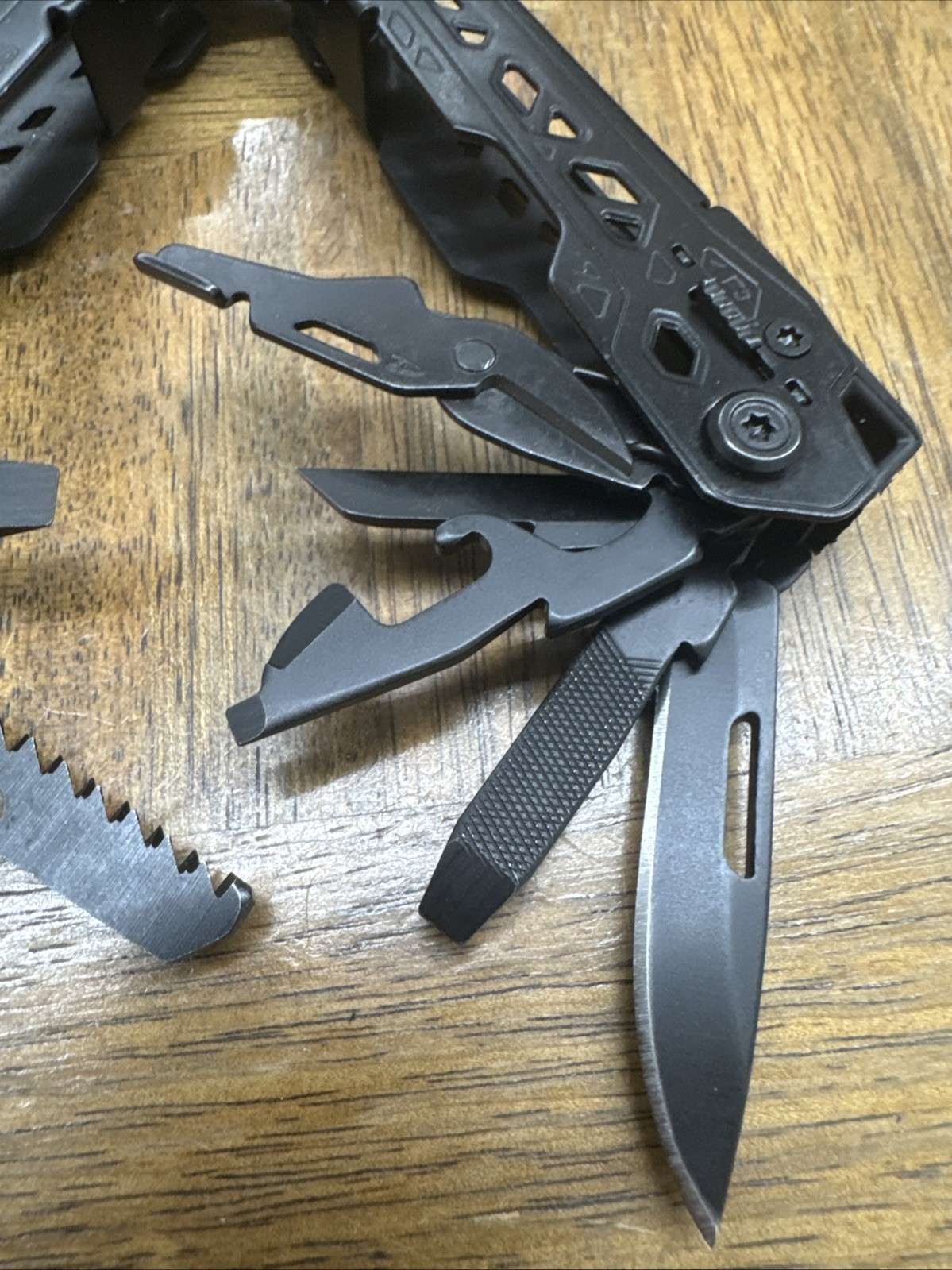 Gerber Truss Multitool Black with Multi-Position Sheath 30-001779 NEW