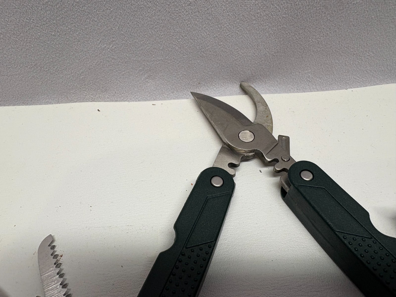 multi tool camping knife 10 tools green handle and pouch with shears 8″ long
