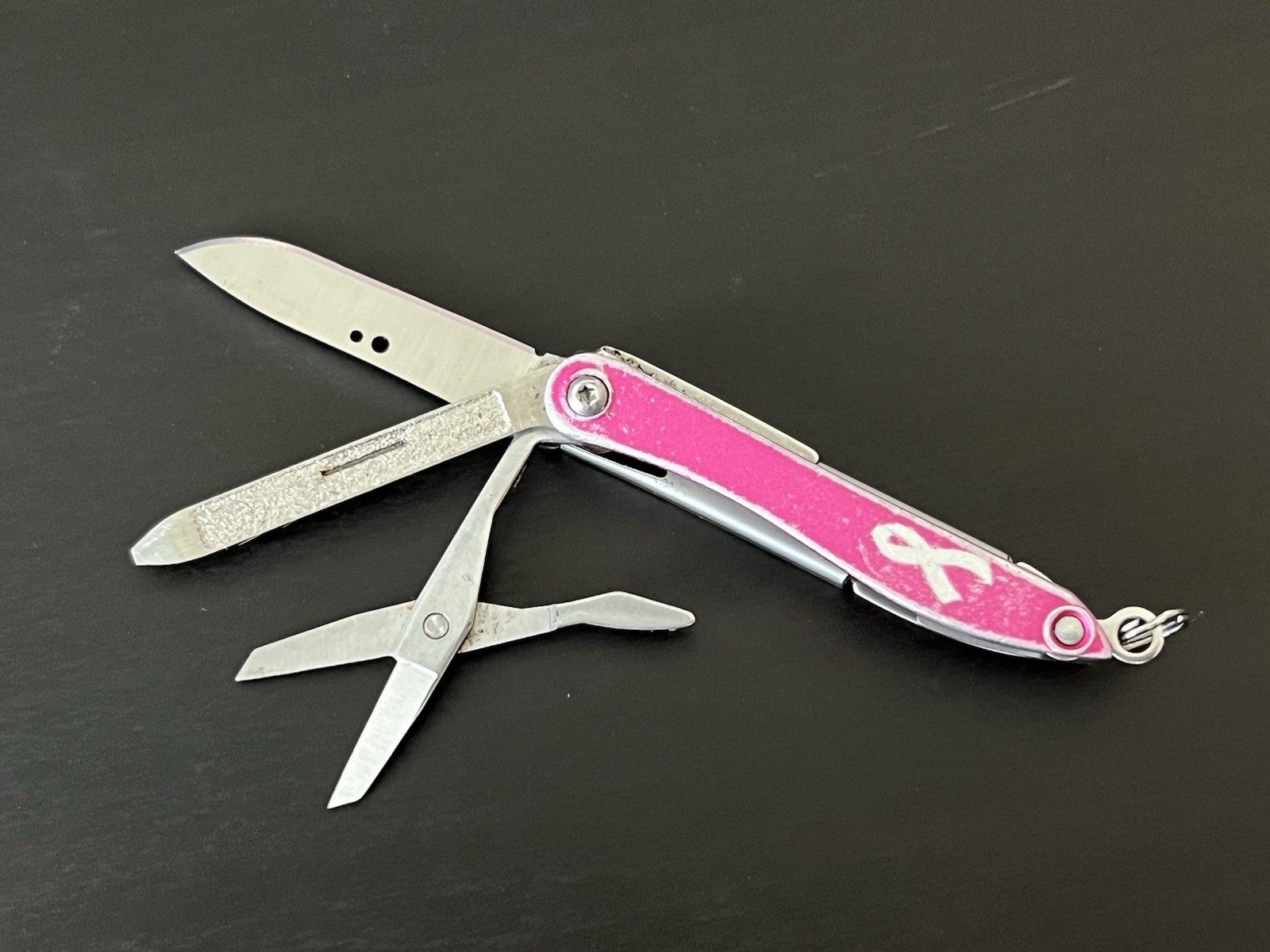 Leatherman Style Original Pink Breast Cancer Awareness Multi-Tool Retired *Desc*
