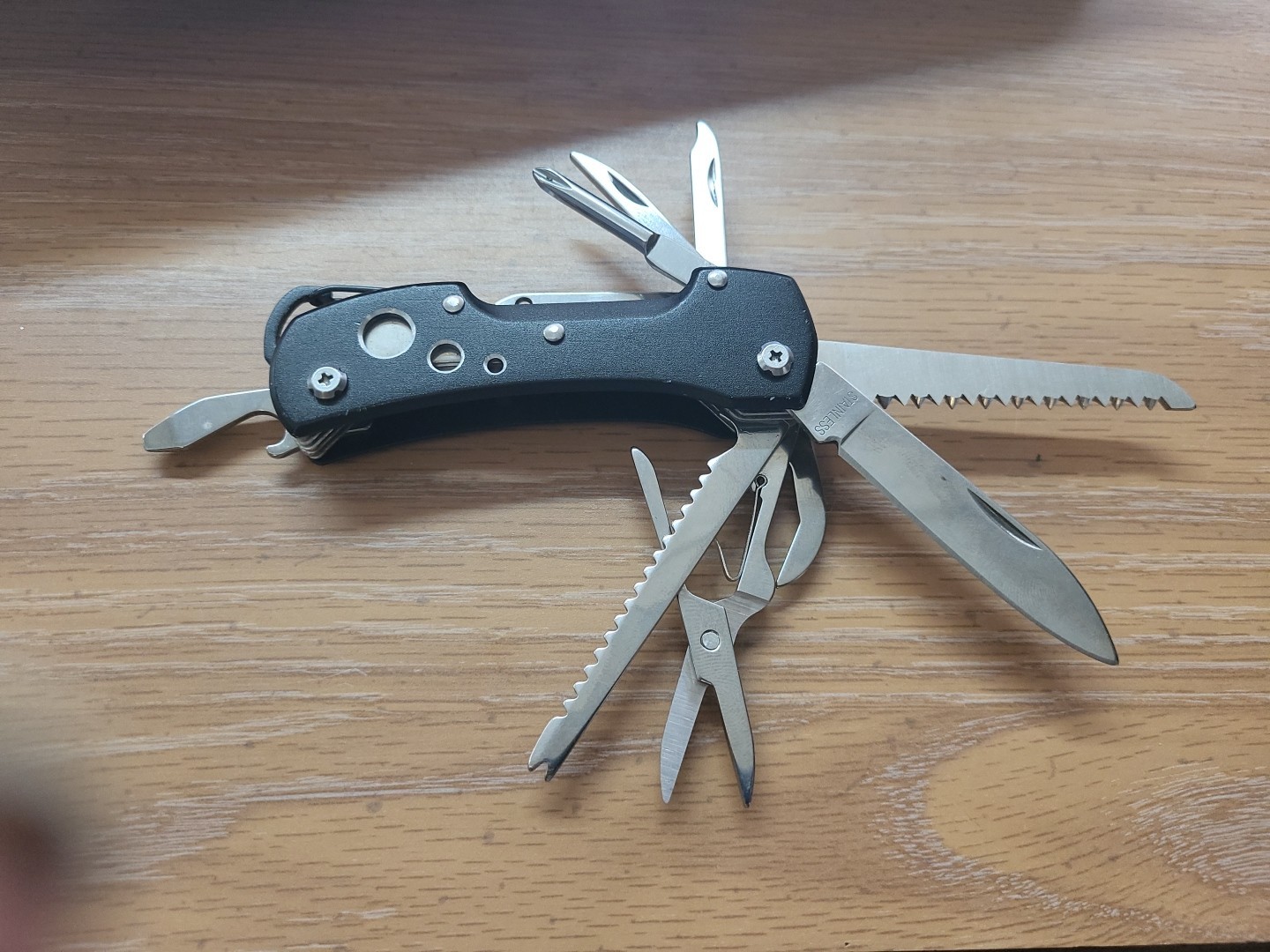 1pcs 11-in-1 Multitool Folding Knife Compact Swiss Survival Pocket Tool Sheath