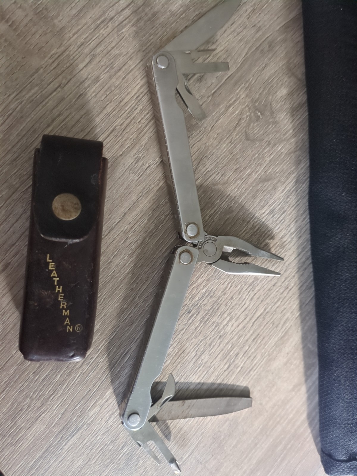 Vintage Original Leatherman US Reg TM 1325473 Multi Tool With Sheath Rare Tool