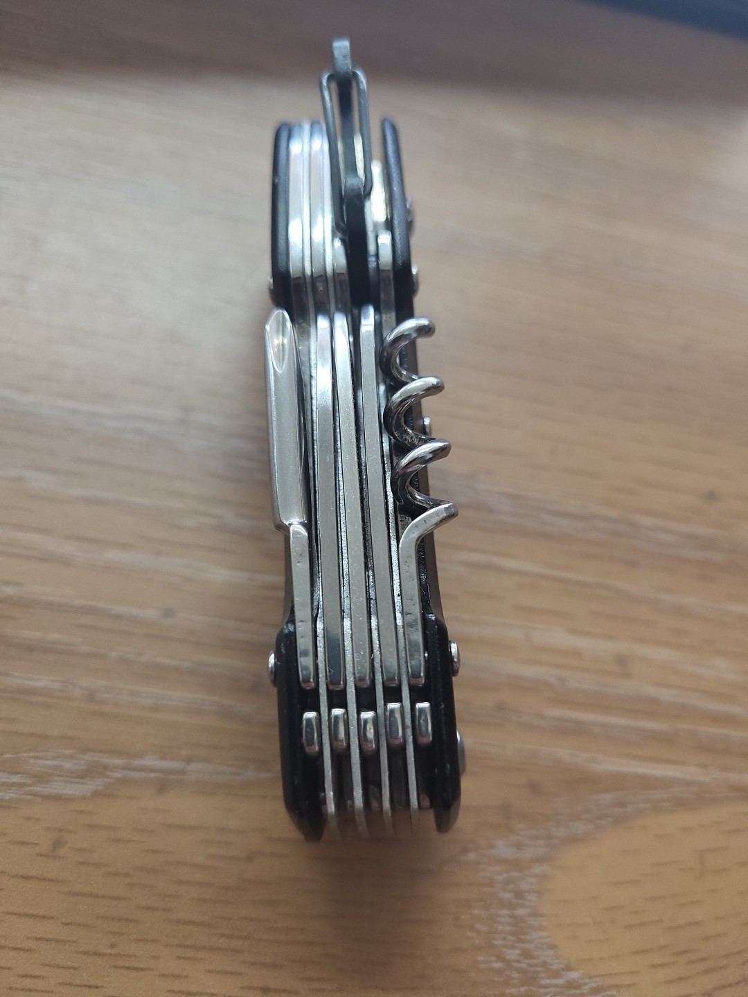 1pcs 11-in-1 Multitool Folding Knife Compact Swiss Survival Pocket Tool Sheath