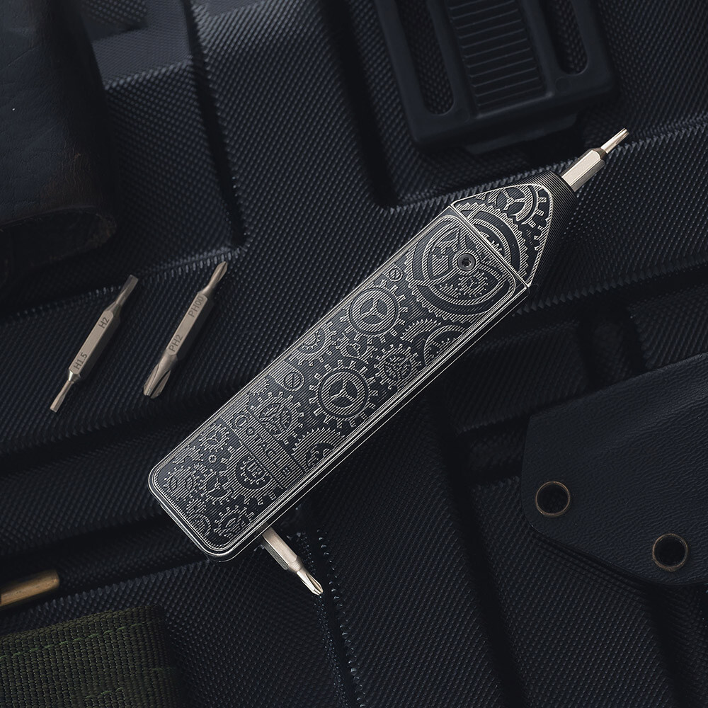 Olight Otacle D2 Ti Gears Multi-Bit Driver w/Fidget Slider & Gear Etching Limite