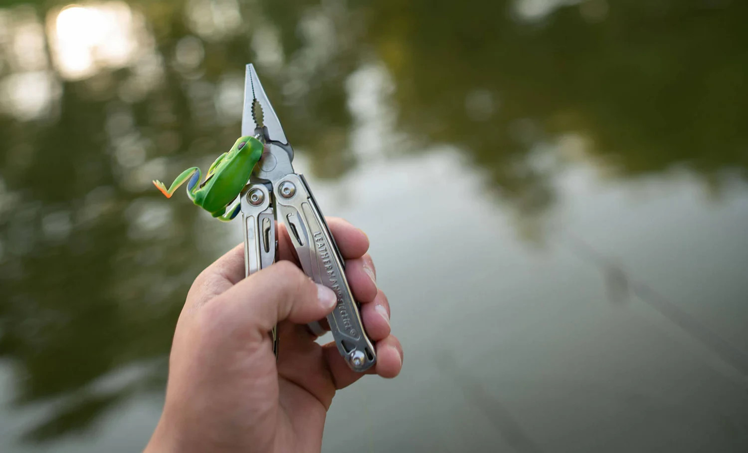 Leatherman 420HC Stainless Steel Pocket-size Sidekick 14-in-1 Multitool