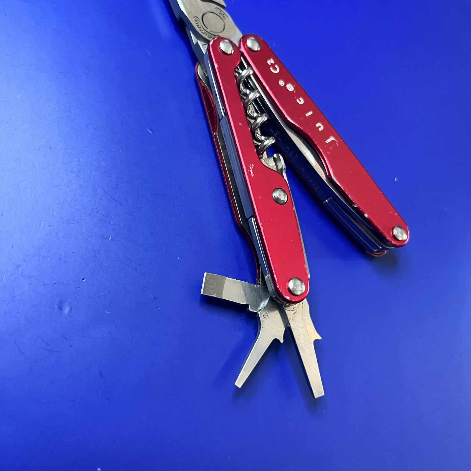 Leatherman Juice C2 Red Multi-Tool