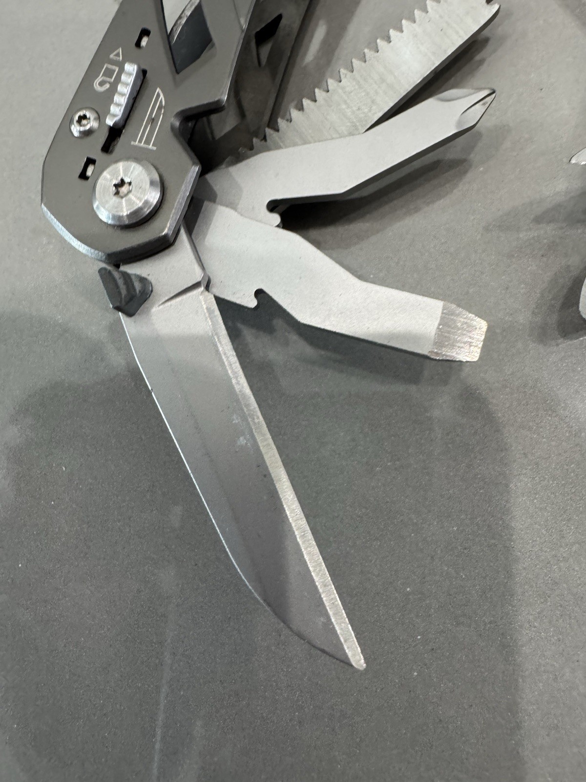 Gerber Suspension Multi-Tool Pliers Knife Silver