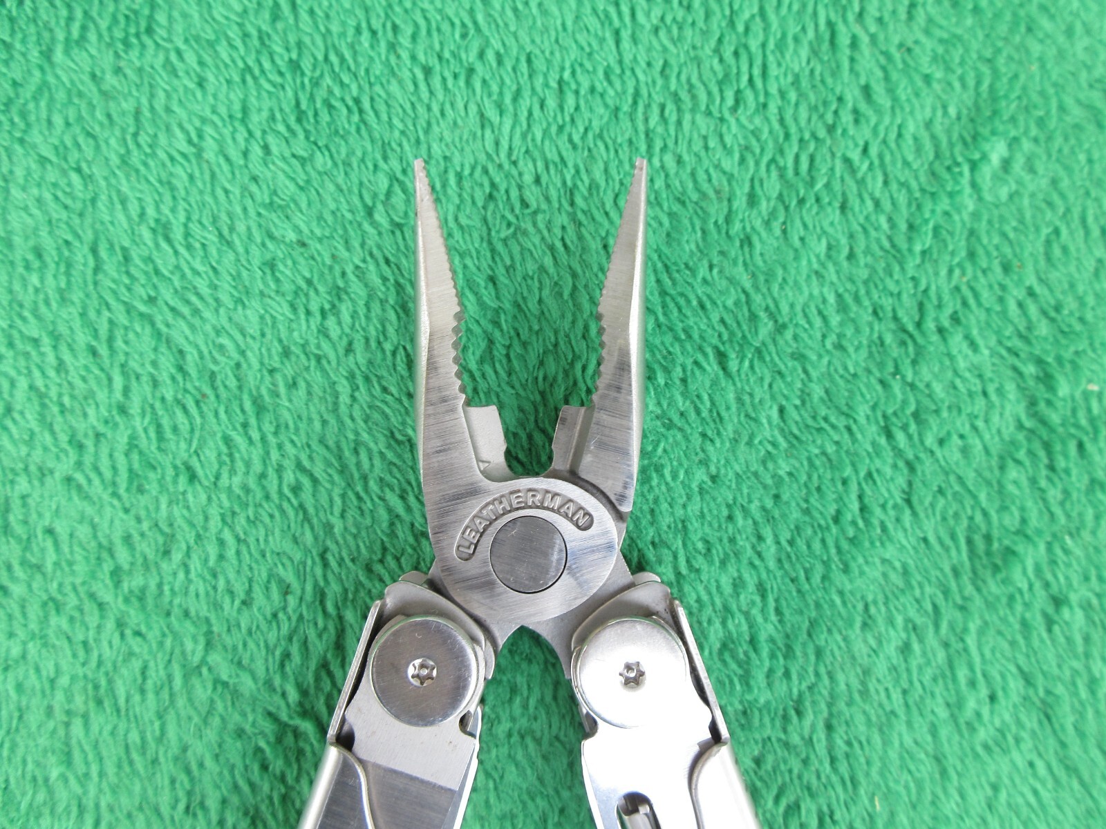 Leatherman Wave Multi Tool Folding Knife w/ Sheath #240